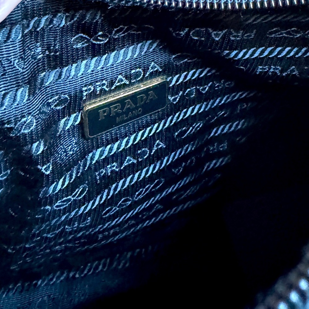 Prada Re-Edition Tessuto Quilted Black Shoulder Bag - Picture 8 of 9
